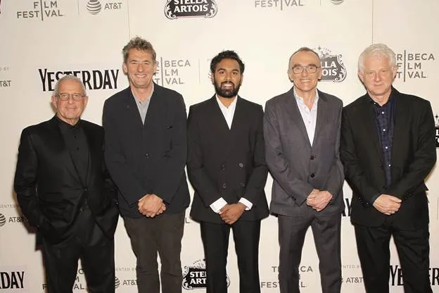 Nam chính Himesh Patel cùng đạo diễn Boyle và biên kịch Curtis trong buổi liên hoan phim
