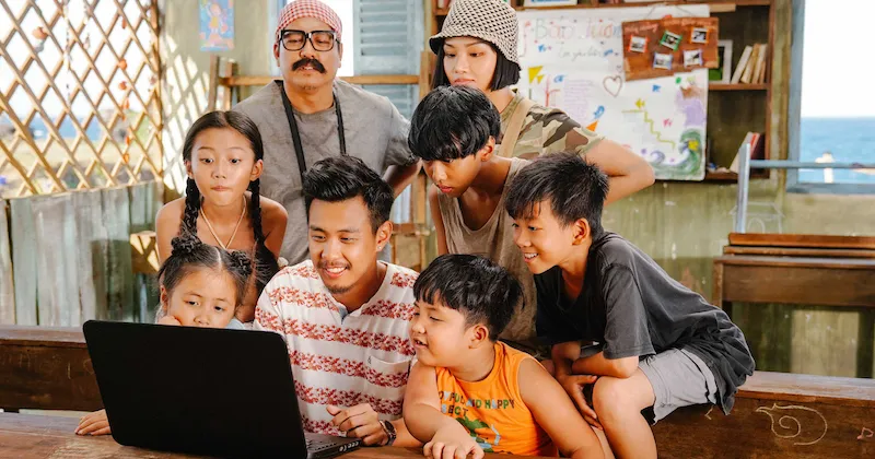 Đạo diễn Đức Thịnh cũng góp mặt trong Anh Thầy Ngôi Sao