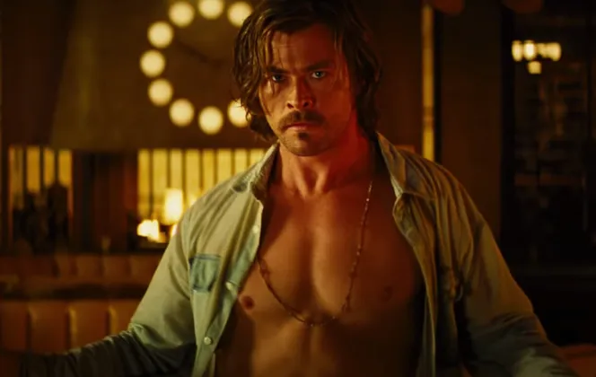 Anh ch&agrave;ng cũng c&oacute; vai diễn tay tr&ugrave;m gi&aacute;o ph&aacute;i cực ấn tượng trong Bad Times in El Royale