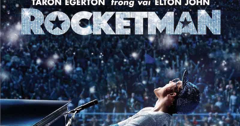 Poster chính thức của Rocketman tại Việt Nam với hình ảnh nam diễn viên Taron Egerton trong trang phục tái hiện lại một màn trình diễn ấn tượng của huyền thoại Elton John