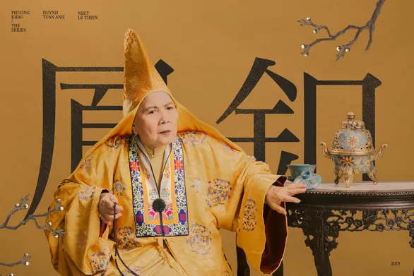 Nghệ sĩ ưu t&uacute; L&ecirc; Thiện trong vai Nh&acirc;n Tuy&ecirc;n Th&aacute;i ho&agrave;ng Th&aacute;i hậu. (Ảnh: Tuổi Trẻ)