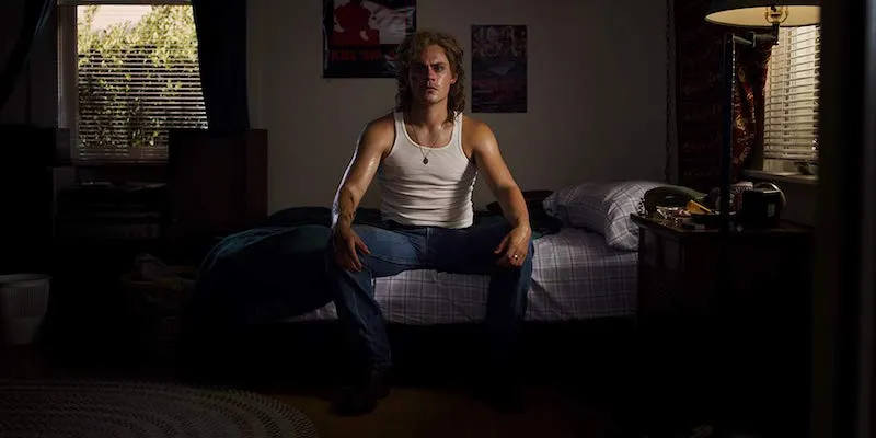Vai phản diện đầy cảm x&uacute;c của Billy trong Stranger Things 3