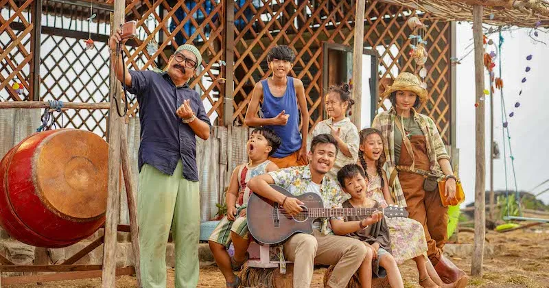 Càng gắn bó với xóm Quí, thầy Hoàng dần có tình cảm với nơi đây