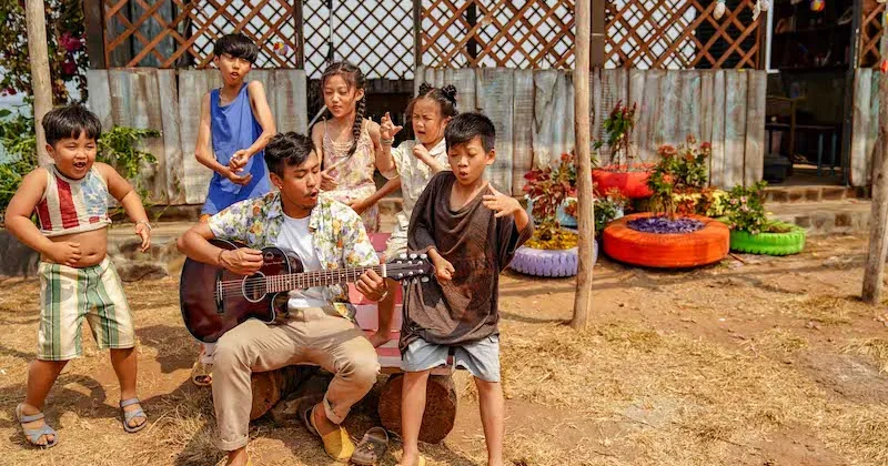 Xóm Quí để lại nhiều ấn tượng trong Anh Thầy Ngôi Sao