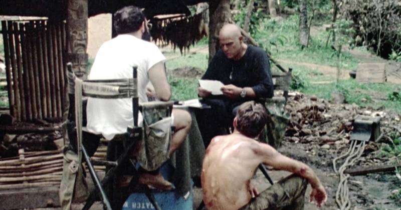 Marlon Brando trên phim trường Apocalypse Now, bộ phim ông đóng góp rất nhiều vào việc nhào nặn nhưng chưa bao giờ được công nhận. (Ảnh: IMDb)