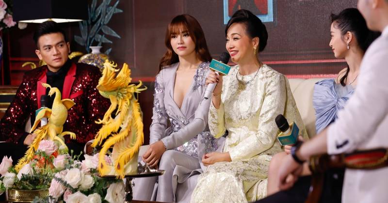 Từ trái sang: Lê Xuân Tiền, Ninh Dương Lan Ngọc, NSND Lê Khanh và Jun Vũ.