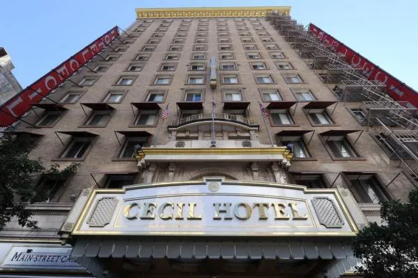 Quang cảnh khách sạn Cecil