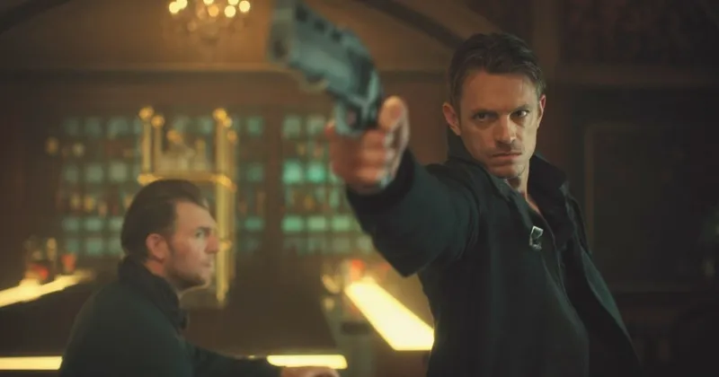 Joel Kinnaman trong Altered Carbon phần 1. (Ảnh: Netflix)