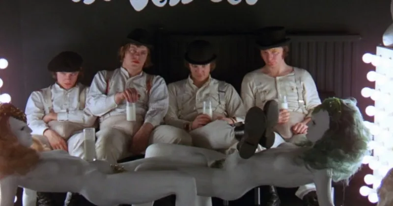 A Clockwork Orange, bộ phim về v&ograve;ng tuần ho&agrave;n thiện &aacute;c của Stanley Kubrick, một trong những niềm cảm hứng để tạo n&ecirc;n Joker. (Ảnh: Roger Ebert)