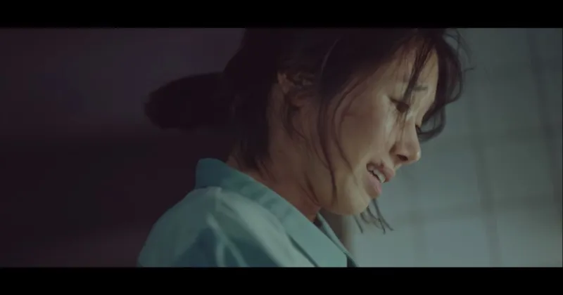 Ko Eun Min đ&oacute;ng vai Song Jeong Hye phi&ecirc;n bản trẻ. 