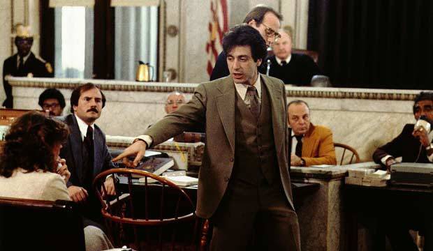 Al Pacino đóng vai một luật sư trong ... And Justice For All. (Ảnh: Goldderby)