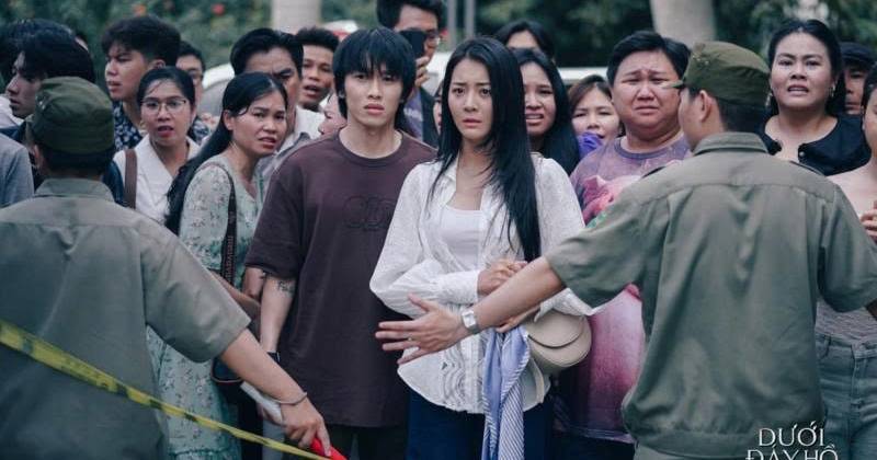 Cách xây dựng câu chuyện Dưới Đáy Hồ lại khá vụng về, thiếu liền mạch