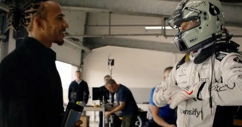 Huyền thoại F1, Lewis Hamilton cũng xuất hiện trong cuộc đua