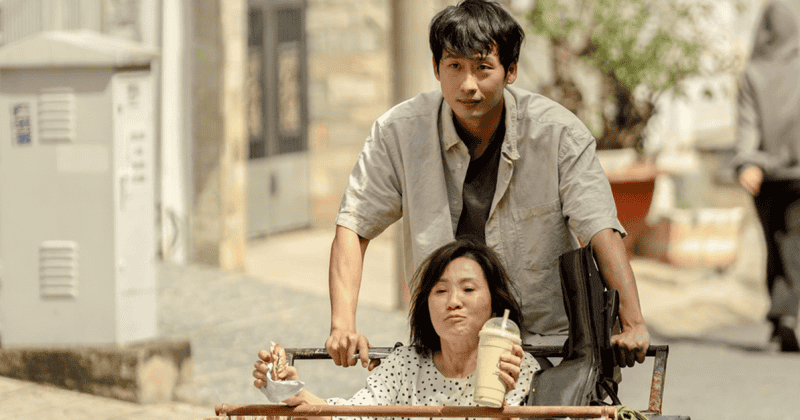 Cái kết Mang Mẹ Đi Bỏ nhận được khen ngợi từ một bộ phận khán giả