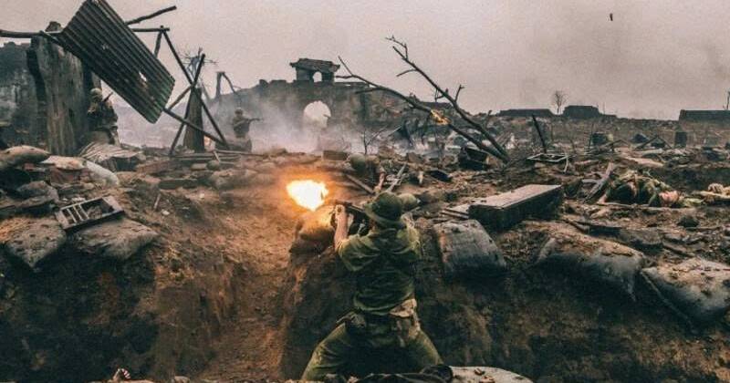 Mưa Đỏ là bộ phim đề tài chiến tranh về Thành cổ Quảng Trị