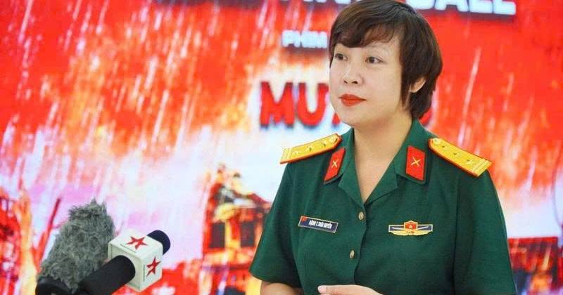 NSƯT Đặng Thái Huyền là đạo diễn phim điện ảnh Mưa Đỏ