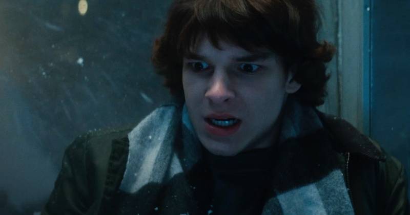 Mason Thames trở lại vai diễn Finn đã cho khán giả thấy được sự trưởng thành trong cách diễn xuất