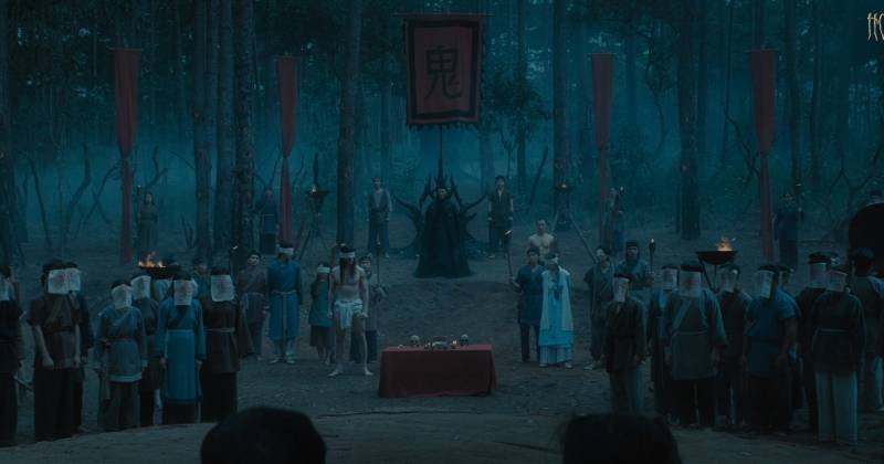 Bối cảnh làng Hủi được dựng mới hoàn toàn giữa rừng nguyên sinh Đà Lạt