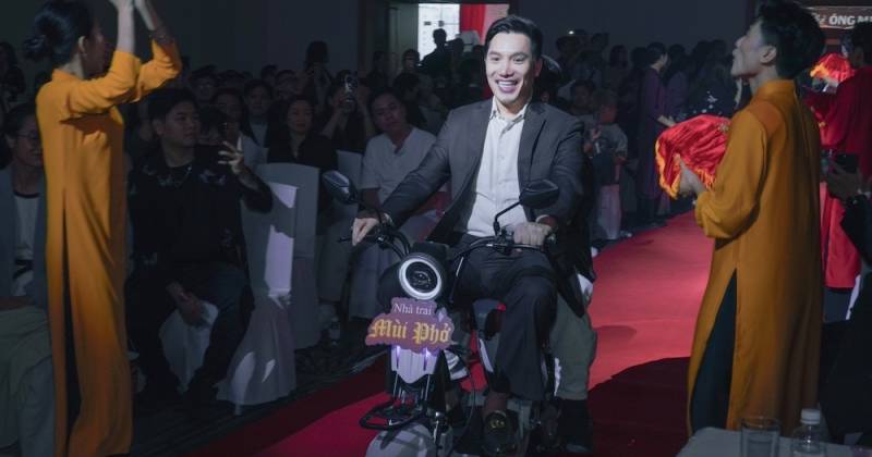 Sự kiện ra mắt Mùi Phở tái hiện lại bối cảnh trong phim, như một đám cưới Bắc Bộ ấm cúng và rộn ràng