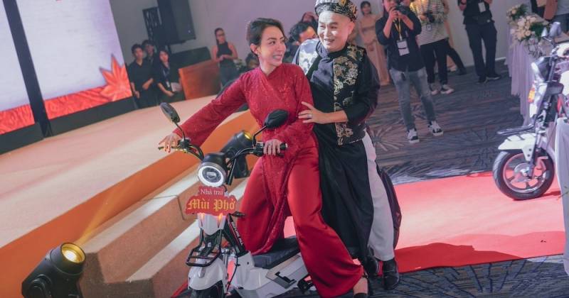 Xuân Hinh và Thu Trang là hai nhân vật chính của phim Mùi Phở