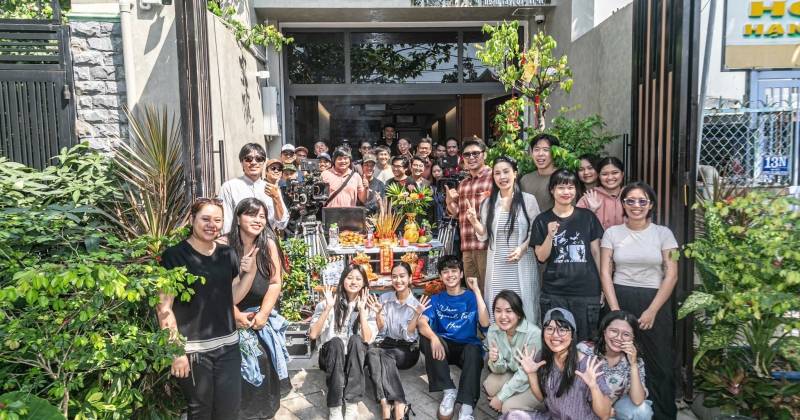 Con Kể Ba Nghe là tác phẩm điện ảnh đầu tay của đạo diễn Đỗ Quốc Trung