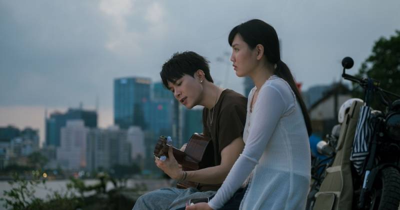 Cặp đôi đại diện cho màu sắc gen Z