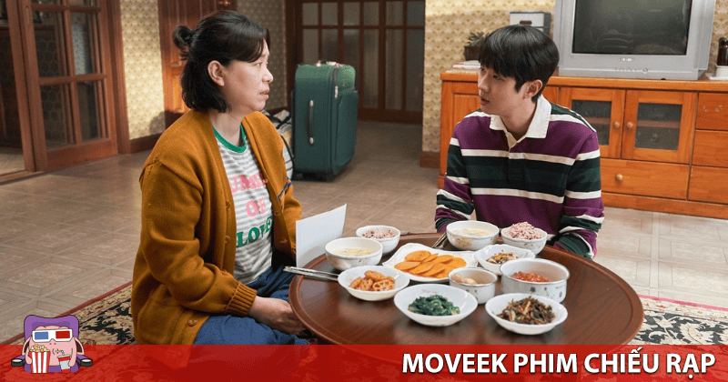 Bữa cơm gia đ&igrave;nh l&agrave; nơi gắn kết mọi th&agrave;nh vi&ecirc;n với nhau