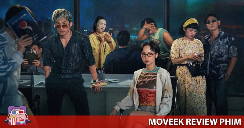 Đại Tiệc Trăng M&aacute;u 8 c&oacute; mở đầu với một c&uacute; m&aacute;y d&agrave;i khoảng 35 ph&uacute;t xoay quanh một phim kinh dị c&oacute; vẻ&hellip; rẻ tiền