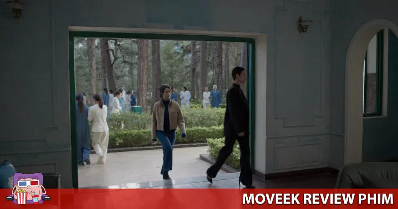 Theo chân bà Xuân, bác sĩ Thanh lên làm việc tại biệt thự ở Đà Lạt