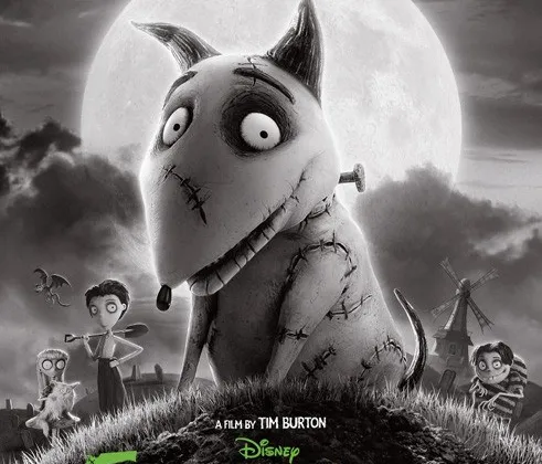 Frankenweenie l&agrave; sự tiếp nối th&agrave;nh c&ocirc;ng của Tim Burton trong lĩnh vực phim hoạt h&igrave;nh. Trước đ&acirc;y &ocirc;ng đ&atilde; khiến kh&aacute;n giả nh&iacute; cực k&igrave; m&atilde;n nh&atilde;n với 9, Corpse Bride, The Night before Christmas&hellip; Năm nay, Frankenweenie tuy duy tr&igrave; phong c&aacute;ch l&agrave;m phim cũ nhưng đột ph&aacute; ở mảng h&igrave;nh ảnh khi chọn thể loại phim trắng đen. C&oacute; vẻ kh&aacute; ph&ugrave; hợp trong m&ugrave;a Halloween!
