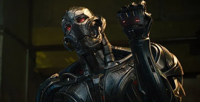 Nh&acirc;n vật Ultron c&oacute; tạo h&igrave;nh ấn tượng, nhưng chưa đem lại sự thuyết phục cho người xem.