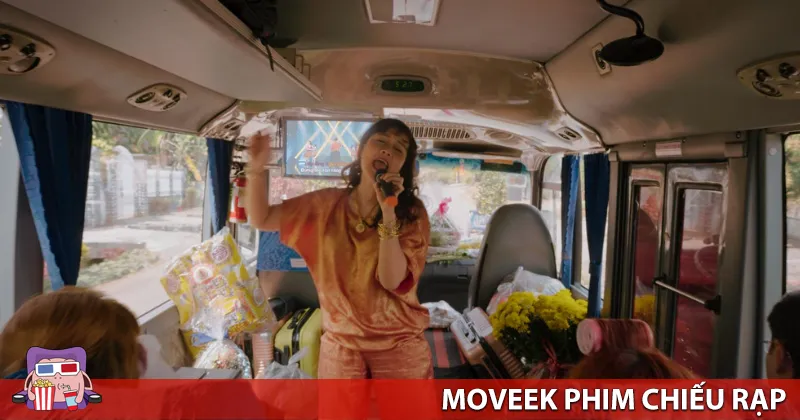 Bà Thủy có thói quen hát karaoke cực phiền phức