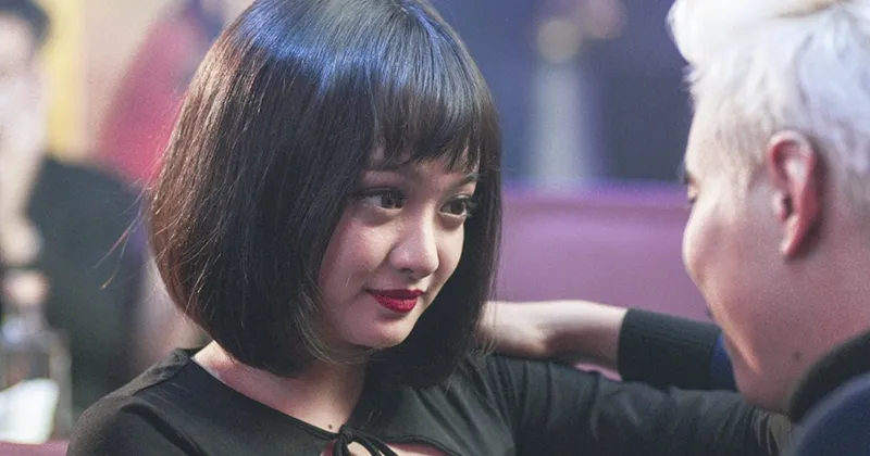 Kaity Nguyễn cũng không hề kém cạnh đàn anh khi lột tả rất tốt 2 thái cực hoàn toàn khác nhau của nhân vật Linh Đan