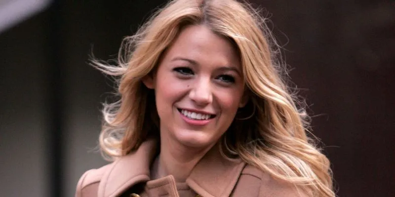 Blake Lively xinh đẹp trong Gossip Girl một thời (Yahoo)