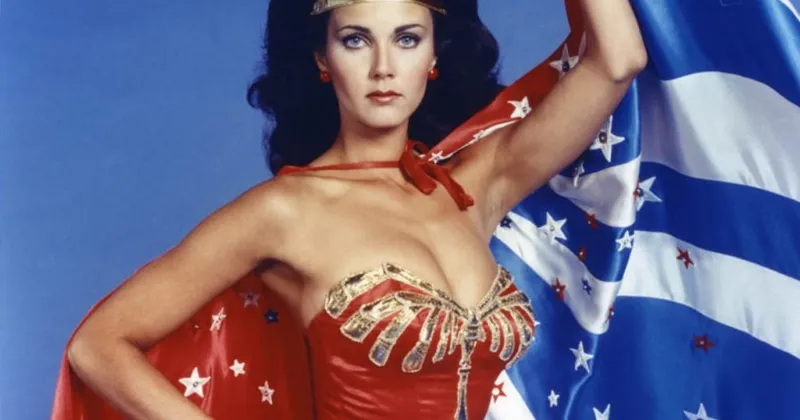 Trang phục kinh điển của Lynda Carter trong vai Wonder Woman.