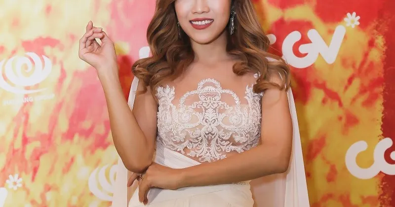 Chia sẻ về vai diễn trong phim, Trang Pháp thừa nhận: “Đây là một sự mạo hiểm của Trang vì đã 4, 5 năm rồi Trang không đi đóng phim. Ngay khi đọc kịch bản và làm việc với ê-kíp, Trang đã không ngại ngần nhận lời tham gia bộ phim vì biết rằng mình sẽ có cơ hội làm việc với những đạo diễn, diễn viên, sản xuất chuyên nghiệp. Có thể nói vai diễn này là cơ hội để Trang lột tả đam mê của mình với điện ảnh bao nhiêu năm nay.”