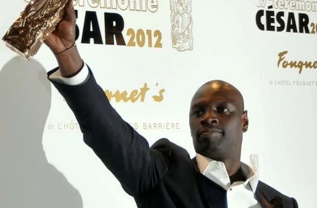 Omar Sy l&agrave; diễn vi&ecirc;n da m&agrave;u đầu ti&ecirc;n thắng giải C&eacute;sar