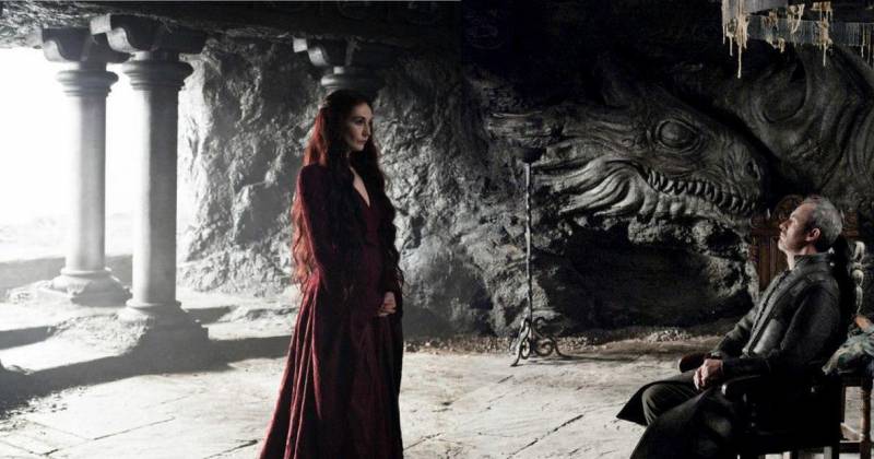 Stannis và Melisandre tại Dragonstone.