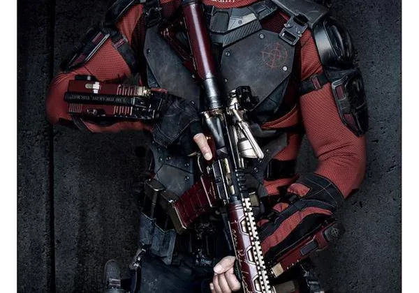 Will Smith trong trang phục Deadshot