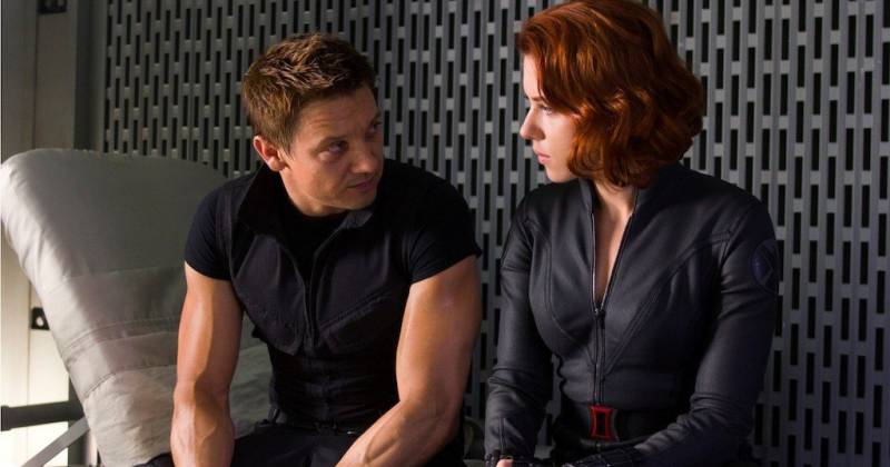 Chuyện tình cảm giữa hai đặc vụ Hawkeye và Black Widow vẫn còn là ẩn số.