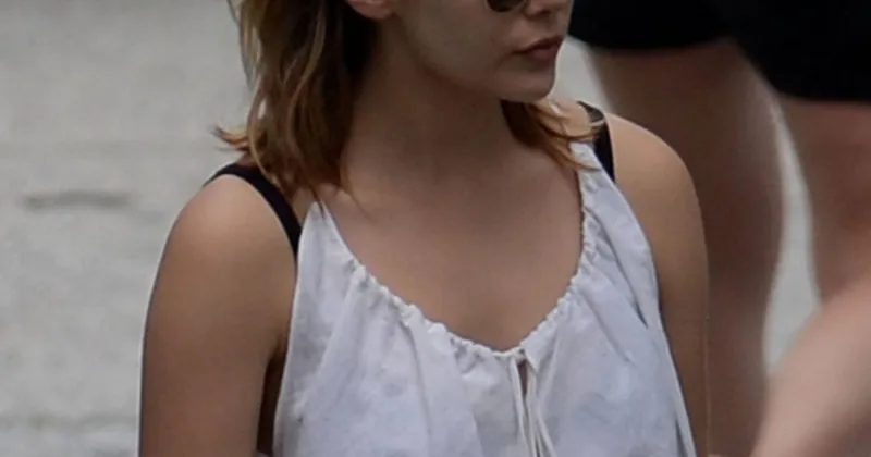 Elizabeth Olsen với mái tóc vàng