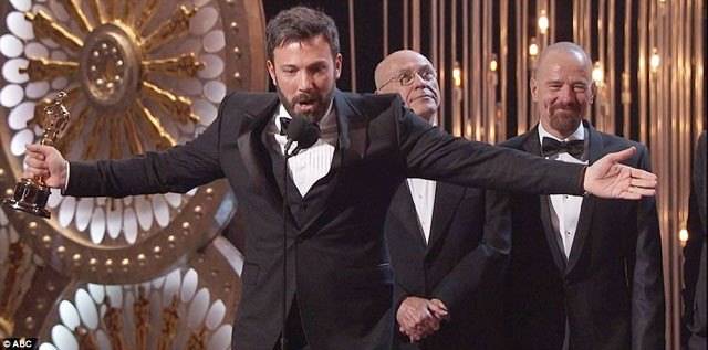 Argo của Ben Affleck nhận 3 giải thưởng quan trọng nhất: Phim hay nhất, Dựng phim hay nhất và Kịch bản chuyển thể xuất sắc. Ảnh: ABC.