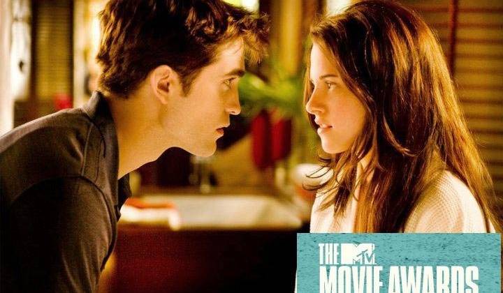 Robert Pattinson và Kristen Stewart lần thứ tư nhận giải "Nụ hôn đẹp nhất" với vai diễn trong loạt phim "Chạng vạng".