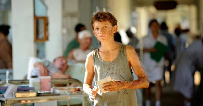 Tom Holland trong The Impossible 2012