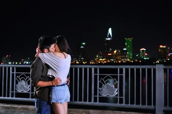 Huỳnh Bích Phương phải hôn đến 20 lần mới đạt trong Bụi đời Chợ Lớn