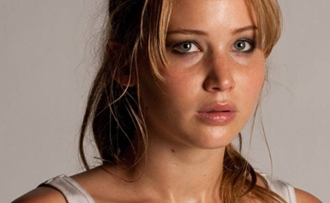 Đến mùa thu năm nay, Jennifer Lawrence sẽ trở lại với vai diễn Katniss Everdeen trong phần hai của The Hunger Games có tên Catching Fire sắp khởi quay.