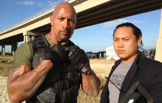 Đạo diễn Jon M. Chu (phải) trên phim trường của G.I. Joe: Retaliation