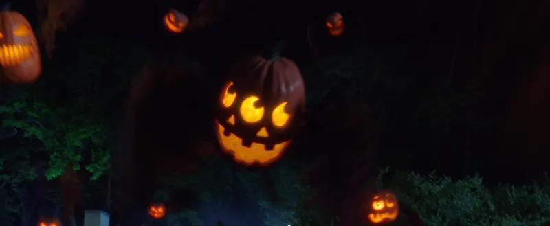 Hàng loạt những quái vật sống của Halloween sẽ nổi dậy và tiêu diệt con người