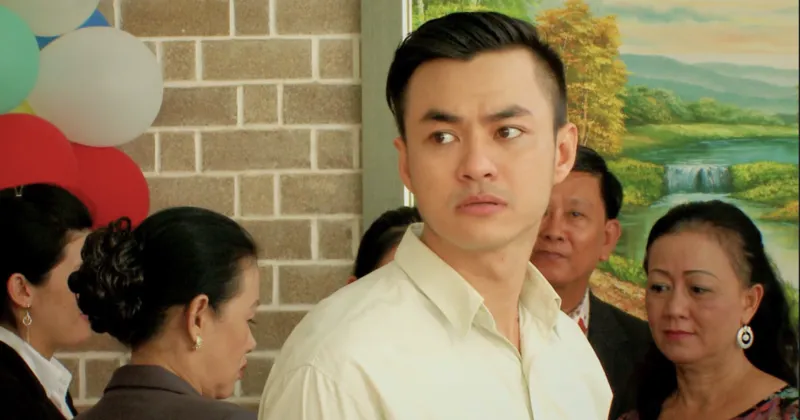 Tuyết không ngờ rằng Hoà đã làm trợ lý cho Hải.