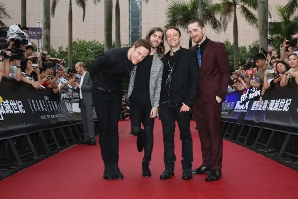Imagine Dragons trong phần 4.